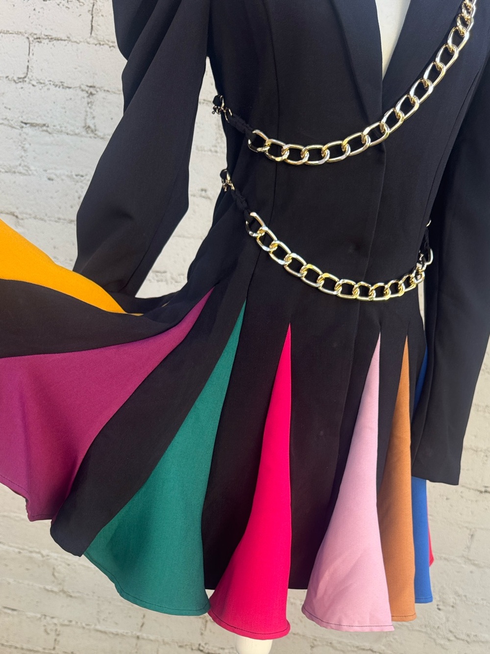L'ATISTE by Amy Black Coat Dress Rainbow Pleated Skirt Gold Chains Size S - Picture 12 of 16